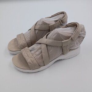 Easy Spirit Treasur2 Light Natural Sandals Size 7, 9